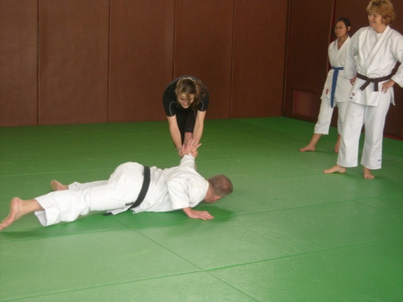decouverte-karate-feminin-2012-20 31720715220 o