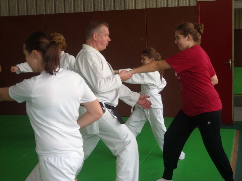 decouverte-karate-feminin-2012-27_31947508002_o.jpg